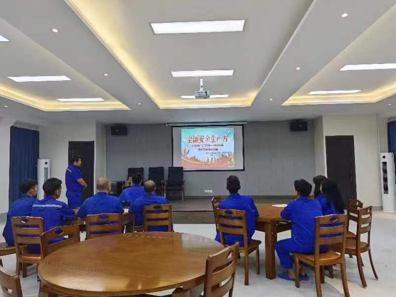 川繁猪公司开展集团安全生产管理宣贯会1.png